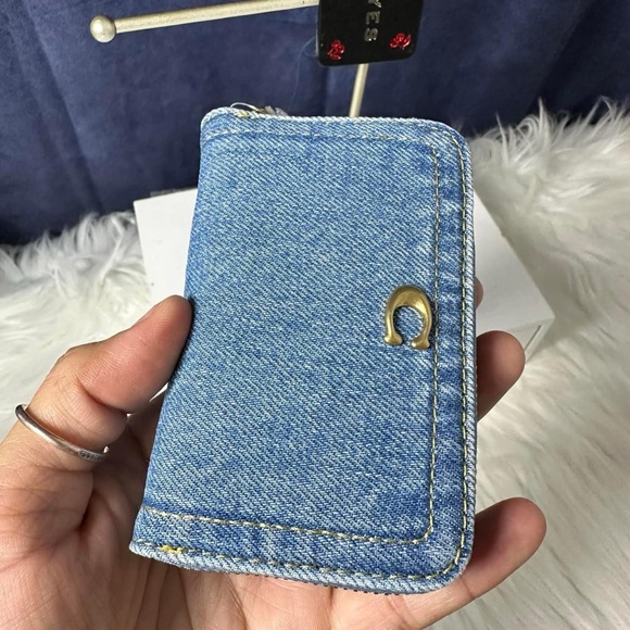 COACH Denim Essential Small Zip Around Wallet - Picture 2 of 5